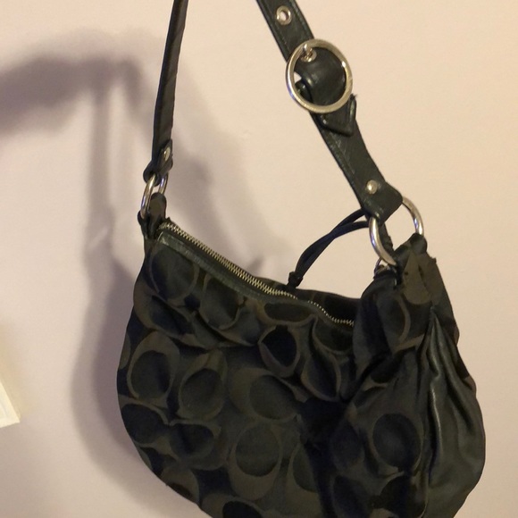 Coach - Picture 2 of 4